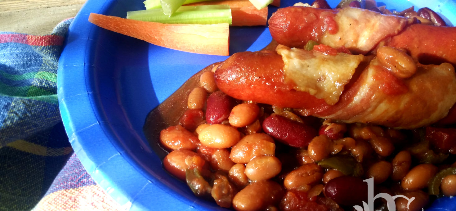 Niki’s Beans & Dawgs