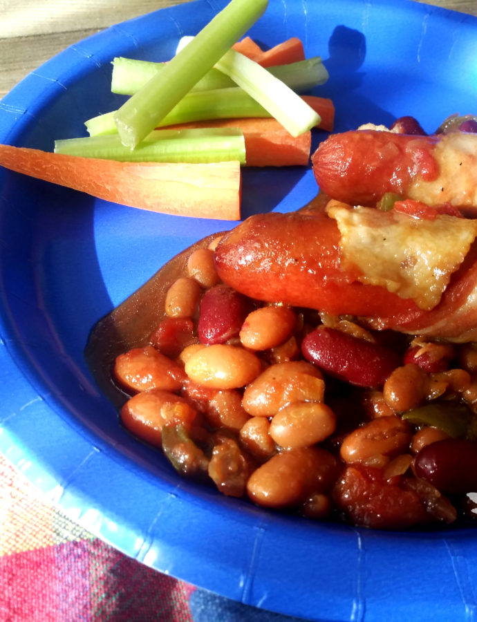 Niki’s Beans & Dawgs