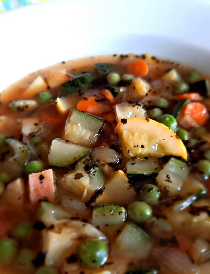 Simple Summer Minestrone